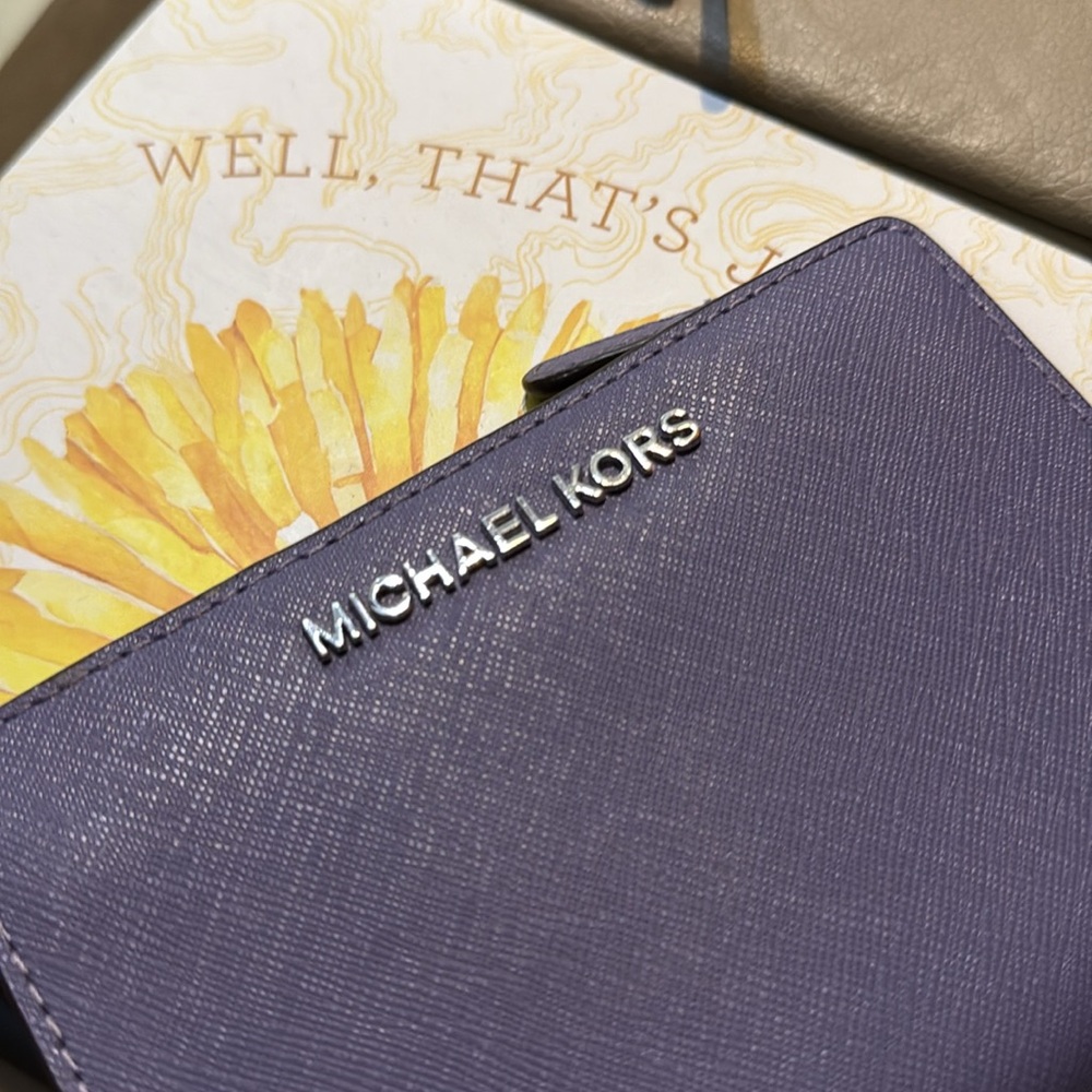 Michael Kors Jet Set Travel MD Card Case Wallet - Picture 17 of 17